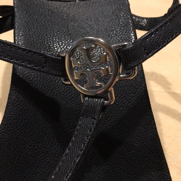 Tory Burch Thong kitten heel black sandal 9M - Picture 7 of 7